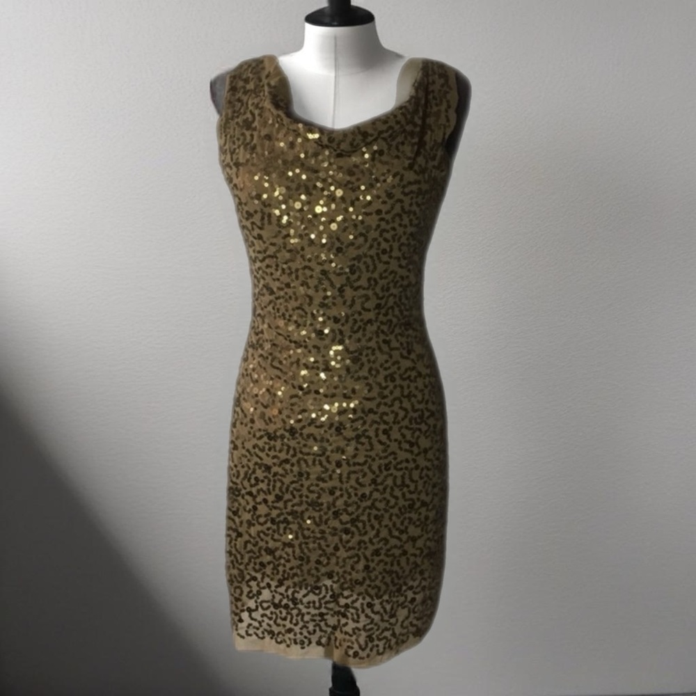 Max Studio Gold Sequin Sleeveless Sheath Top